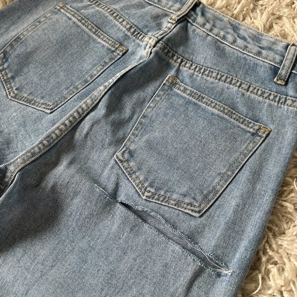 NWOT UK 10/M Dolls Kill Bum Rip Light Wash Straight Leg Jeans Momokrom - Picture 5 of 8